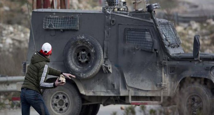 صیہونی فوج کی فلسطینیوں سے جھڑپیں، 3 زخمی