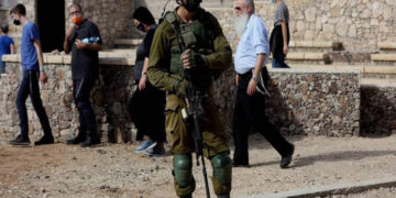 صیہونی آباد کاروں کا فلسطینی آثار قدیمہ  پر دھاوا