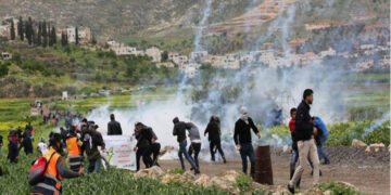 مقبوضہ فلسطین: ایک اور صہیونی بستی کے قیام پر فلسطینیوں کا مظاہرہ