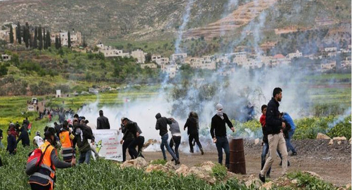 مقبوضہ فلسطین: ایک اور صہیونی بستی کے قیام پر فلسطینیوں کا مظاہرہ