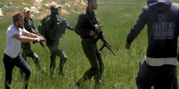 صیہونی آبادکاروں کا حملہ  فلسطینی زخمی