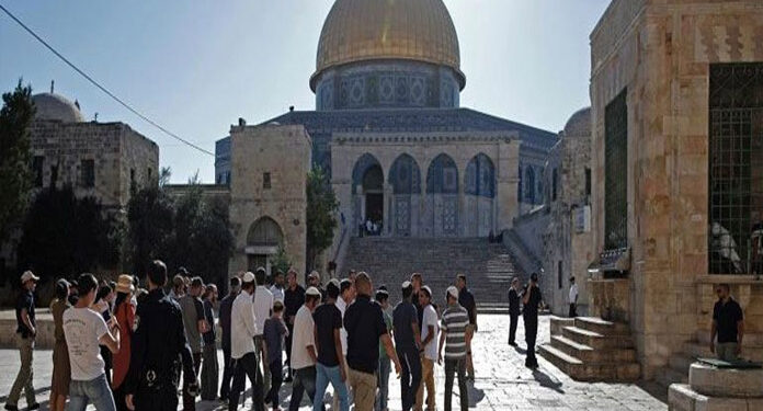 بیت المقدس: صہیونی آباد کار وں کے ہاتھوں مسجد اقصی کی بے حرمتی جاری