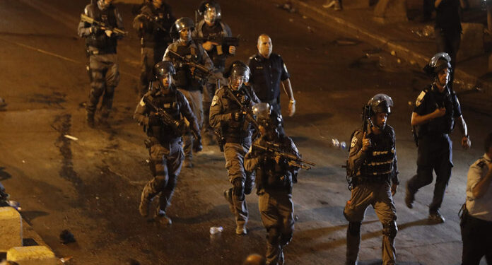 رام اللہ میں صیہونی فوج کے چھاپے، متعدد فلسطینی گرفتار