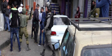 صیہونی آبادکاروں کا فلسطینیوں پر حملہ، مزاحمت پر ایک صیہونی زخمی 