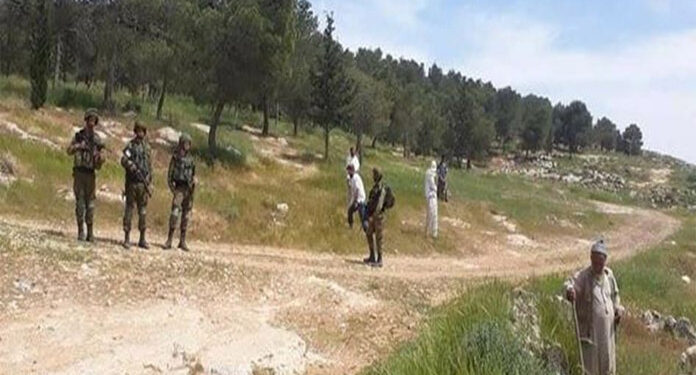 صہیونی آباد کاروں نے فلسطینیوں کے زرعی اوزار ہتھیا لیے