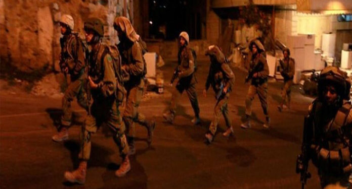 رام اللہ میں صہیونی فوج کا کریک ڈاؤن، درجنوں فلسطینی زیرحراست