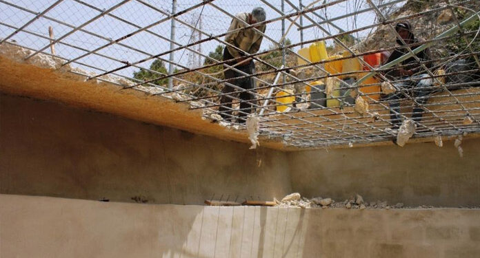 صہیونی بلدیہ نے فلسطینی کو خود اپنا گھرمنہدم کرنے پر مجبور کردیا