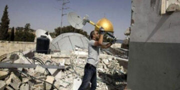 اسرائیلی بلدیہ : فلسطینی جرمانے سے بچنے کےلیےاپنا گھرخود ہی مسمار کرنے پر مجبور