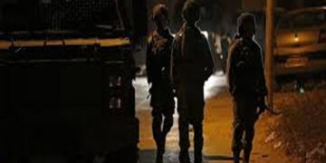 قابض فوج کی فلسطینی کو گلا دبا کے مارنے کی کوشش