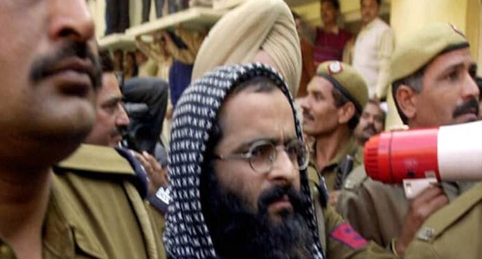 مقبوضہ کشمیر: حریت رہنما افضل گورو کی برسی پر مکمل ہڑتال