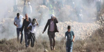 صہیونی فوج کا پر امن ریلی پر دھاوا