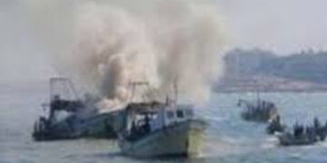 Israeli-navy-shells-Palestinian-fishing-boats-Gaza