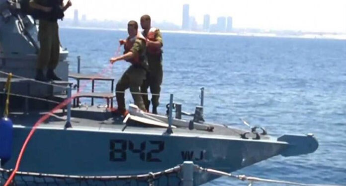 Israeli-navy-attack-fishermen-Gaza-Sea