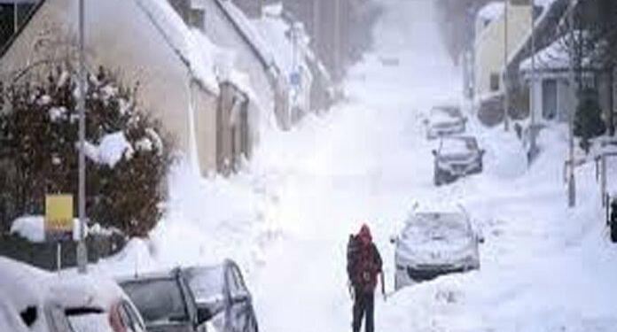 Occupied-Palestine-rain-snow-Weekly-march