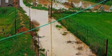 Zionist-army- water-Gaza-flooding-Palestinian-fields