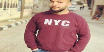 صہیونی فوج  کے ہاتھوں فلسطینی کی گرفتاری