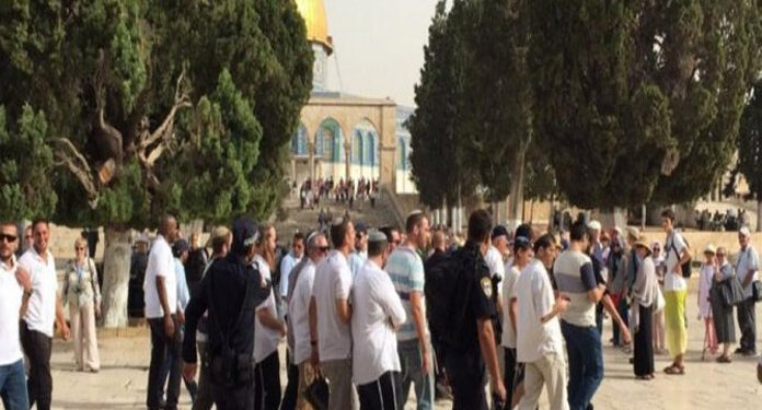 شر پسند یہودی آبادکاروں کا مسجد اقصٰی پر دھاوا