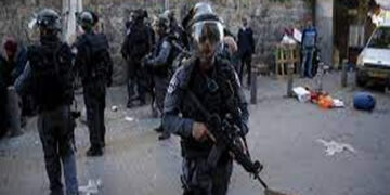 قابض فوج کا فلسطینیوں پر تشدد اور گرفتاری