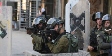 صیہونی فوج کی فائرنگ، 5 فلسطینی نوجوان زخمی