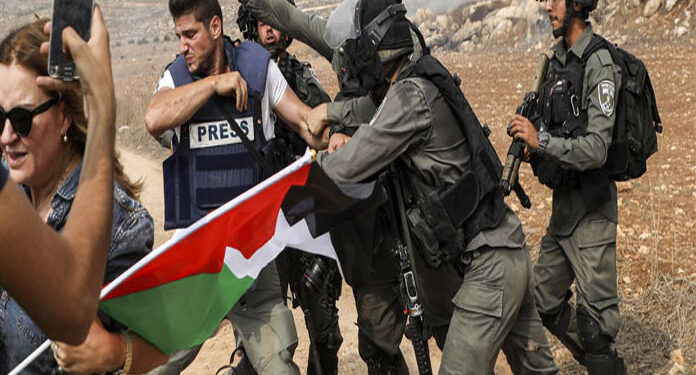 رواں سال 183 فلسطینی صحافی صیہونی ریاستی دہشتگردی کا شکار ہوئے، رپورٹ