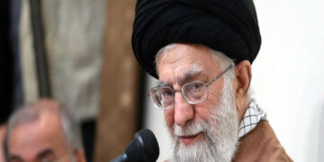 آج طاقت کا توازن اسلامی دنیا کے حق میں تبدیل ہوچکا ہے، رہبرانقلاب اسلامی