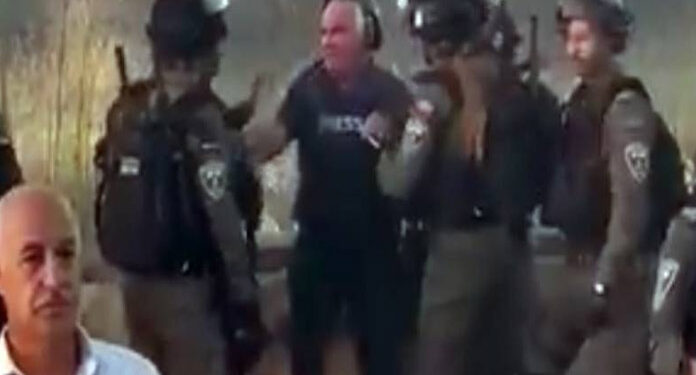 صہیونی بربریت کو دنیا سے چھپانے کی اسرائیلی کوششیں،امریکی چینل کے صحافی سے بد سلوکی