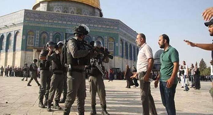 صہیونی آباد کاروں کے ہاتھوں مسجد اقصٰی کی بے حرمتی جاری