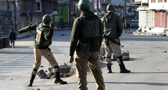 مقبوضہ کشمیر: بھارتی فوج کی اندھا دھند فائرنگ سے نوجوان شہید