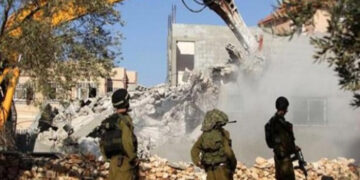 صیہونی فوج کا ایک اور فلسطینی کے گھرپر حملہ، مسماری شروع