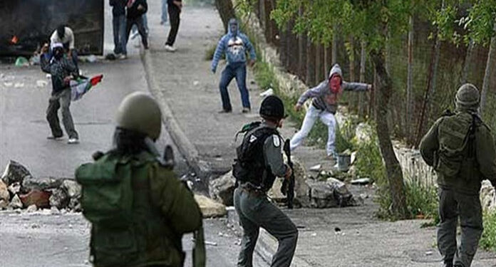 صیہونی فوج کا فلسطینیوں پر تشدد، متعدد کو گرفتارکرلیا