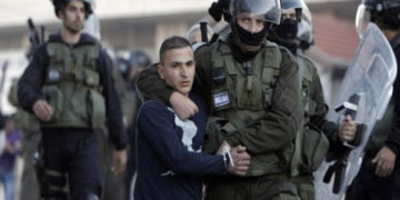 صہیونی قابض فوج  نے دو فلسطینیوں کو گرفتار کرلیا