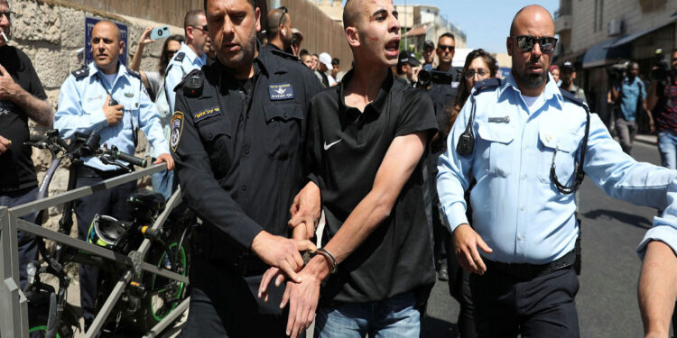 اسرائیلی پولیس فلسطینیوں کے خلاف سنگین جرائم میں ملوث ہے، اسرائیلی اخبار