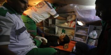 غزہ : صہیونی دہشت گردوں اور فلسطینیوں میں تصادم،  6 فلسطینی زخمی  