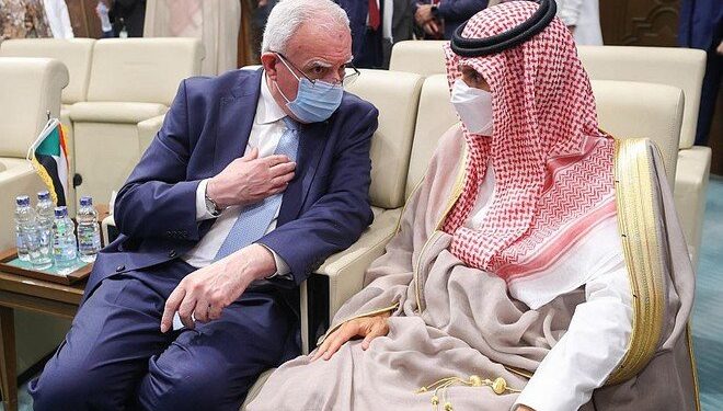 مصر میں فلسطینی وزیر خارجہ کی سعودی ہم منصب سےملاقات