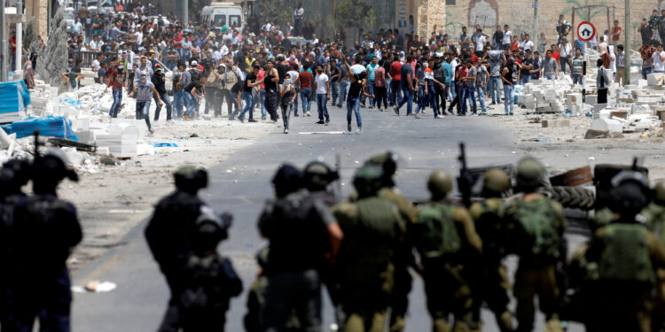 مقبوضہ فلسطین : غزہ میں پر امن فلسطینی مارچ پر صہیونی فوج کی فائرنگ