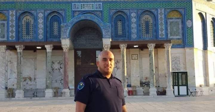 صہیونی فوج کےحکم پرمسجد اقصٰی کے محافظ کی جلاوطنی