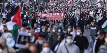 پولیٹیکوکمپنی کے  ملازمین پر اب اسرائیلی حمایت کے عہدنامے پر دستخط کی شرط ختم