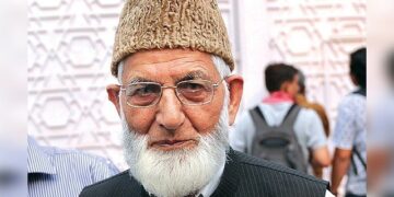 حریت رہنما سید علی گیلانی کا جسدِ خاکی بھارتی فوج کے قبضے میں