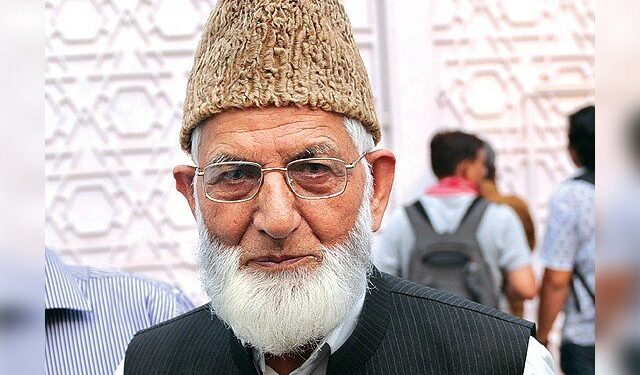 حریت رہنما سید علی گیلانی کا جسدِ خاکی بھارتی فوج کے قبضے میں