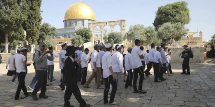 مسجد اقصٰی پر صہیونی آباد کاروں کے دھاوے جاری