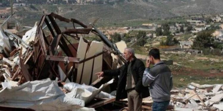 فلسطینی مکانوں کی مسماری سے قبل صہیونی فوجی چھاپے