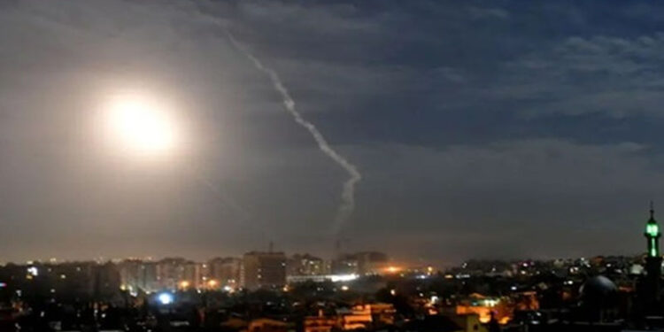 اسرائیل کا شامی ہوائی اڈے پرحملہ،  6 شامی فوجی زخمی