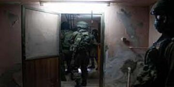 اسرائیلی فوج کا القدس کے گورنر عدنان غیث کے گھر پر حملہ ، اہلخانہ پر تشدد