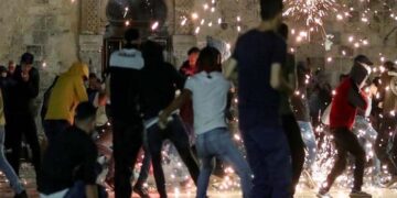 صہیونی آباد کاروں کا فلسطینی مزدوروں پر حملہ