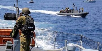 صہیونی نیوی کے ہاتھوں 5  فلسطینی ماہی گیر اغوا، کشتی ضبط کرلی