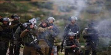 مقبوضہ مغربی کنارے میں صہیونی فوج اور فلسطینیوں کے مابین جھڑپیں،44 شہری زخمی