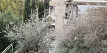 اسرائیلی فوج نے فلسطینی کا مکان مسمار کر دیا