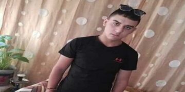 صہیونی فوج  کے ہاتھوں فلسطینی بچہ گرفتار