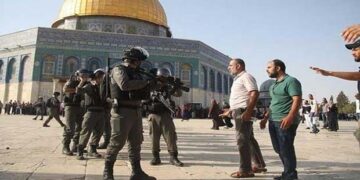 مسجد اقصیٰ پر صہیونی دھاوے جاری، تصادم میں 8 فلسطینی زخمی 12 گرفتار