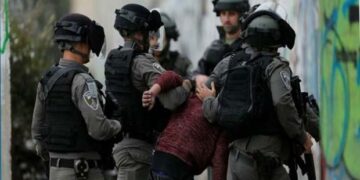  صہیونی فوج کا فلسطینی بچوں پربہیمانہ تشدد